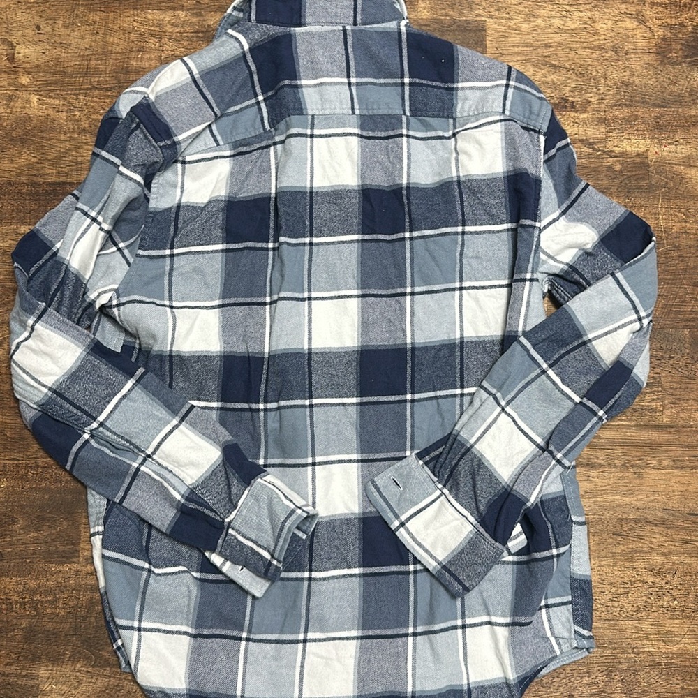 American Eagle Plaid Flannel Button Down Shirt - Picture 4 of 4